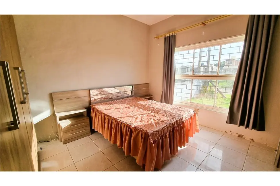 Casa com 2 quartos à venda, 120m2 em Tramandai - RS - imagem 4 Foto 4 de Casa com 2 quartos à venda, 120m2 em Tramandai - RS