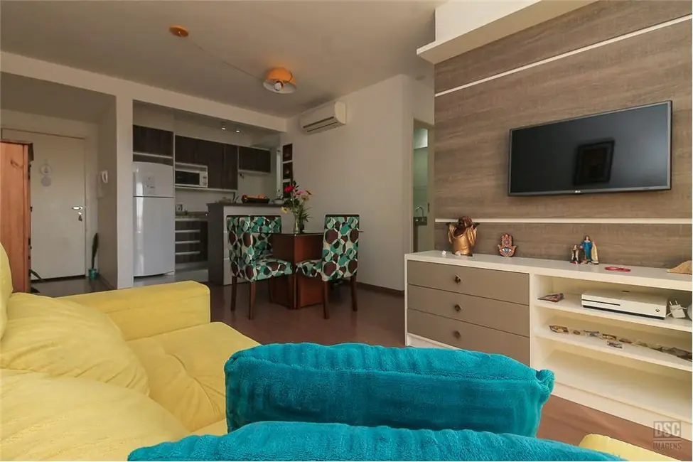 Apartamento com 3 quartos à venda, 72m2 em Teresópolis, Porto Alegre - RS - imagem 5 Foto 5 de Apartamento com 3 quartos à venda, 72m2 em Teresópolis, Porto Alegre - RS