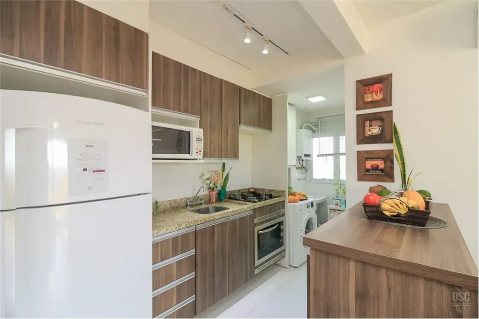 Apartamento com 3 quartos à venda, 72m2 em Teresópolis, Porto Alegre - RS - imagem 7 Foto 7 de Apartamento com 3 quartos à venda, 72m2 em Teresópolis, Porto Alegre - RS