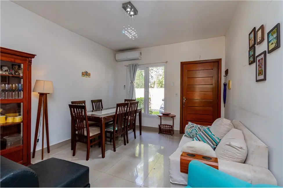 Foto 3 de Casa com 2 quartos à venda, 102m2 em Hípica, Porto Alegre - RS