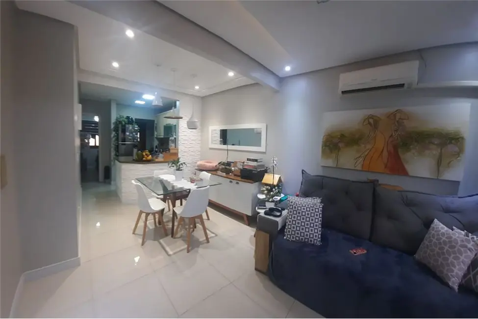 Foto 3 de Casa com 3 quartos à venda, 58m2 em Hípica, Porto Alegre - RS