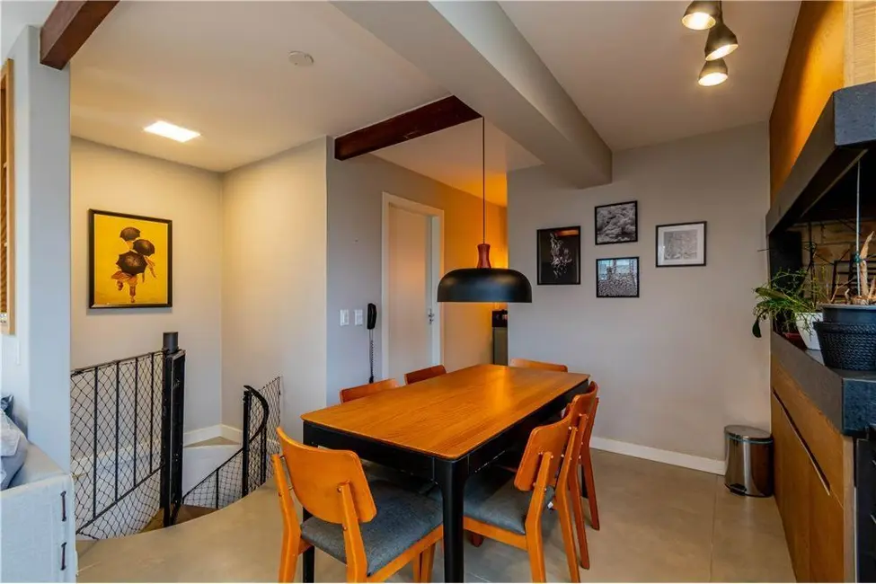 Apartamento com 3 quartos à venda, 148m2 em Menino Deus, Porto Alegre - RS - imagem 4 Foto 4 de Apartamento com 3 quartos à venda, 148m2 em Menino Deus, Porto Alegre - RS