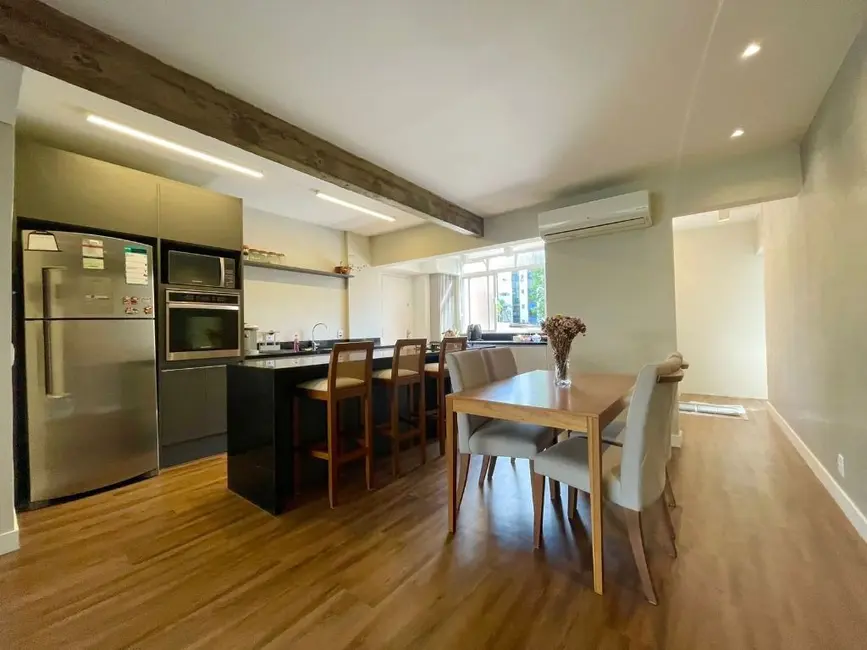 Foto 9 de Apartamento com 3 quartos à venda, 130m2 em Moinhos de Vento, Porto Alegre - RS