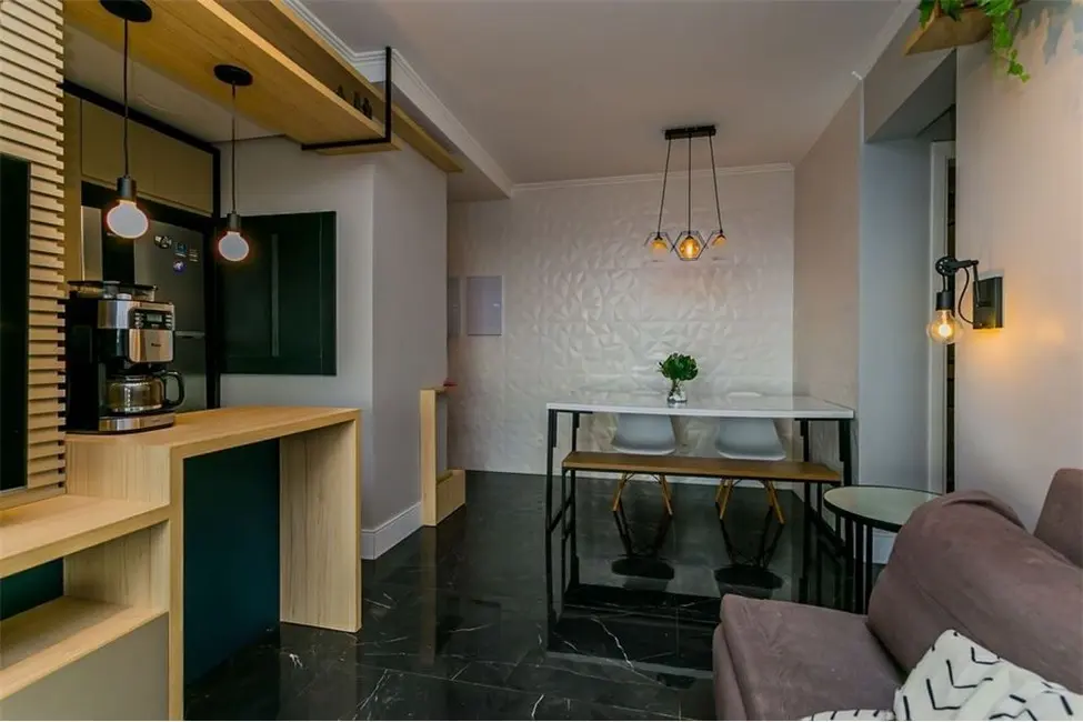 Apartamento com 2 quartos à venda, 62m2 em Passo da Areia, Porto Alegre - RS - imagem 4 Foto 4 de Apartamento com 2 quartos à venda, 62m2 em Passo da Areia, Porto Alegre - RS