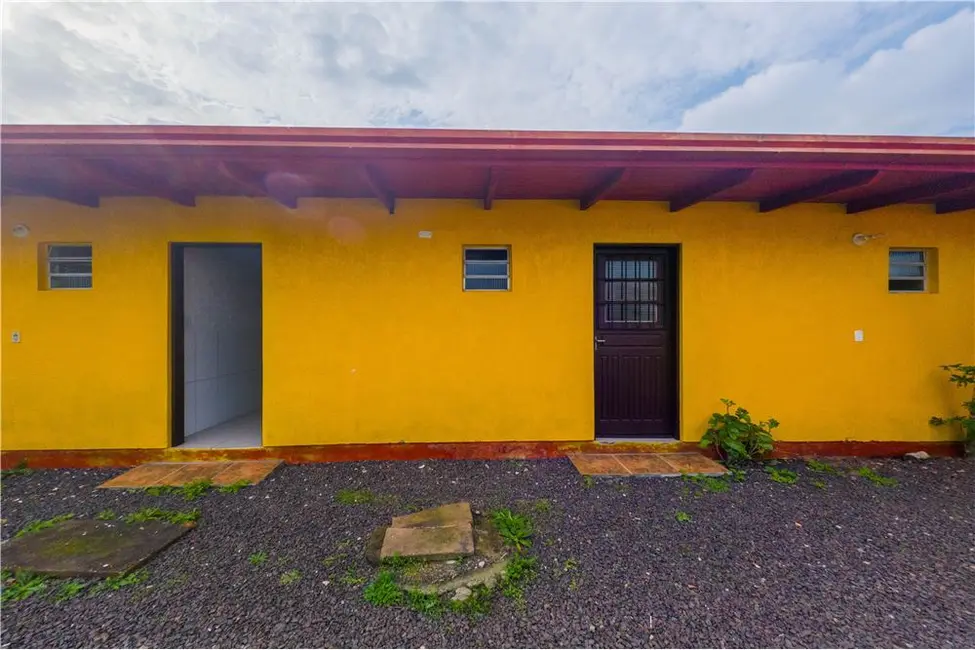 Foto 2 de Casa com 5 quartos à venda, 174m2 em Imbe - RS