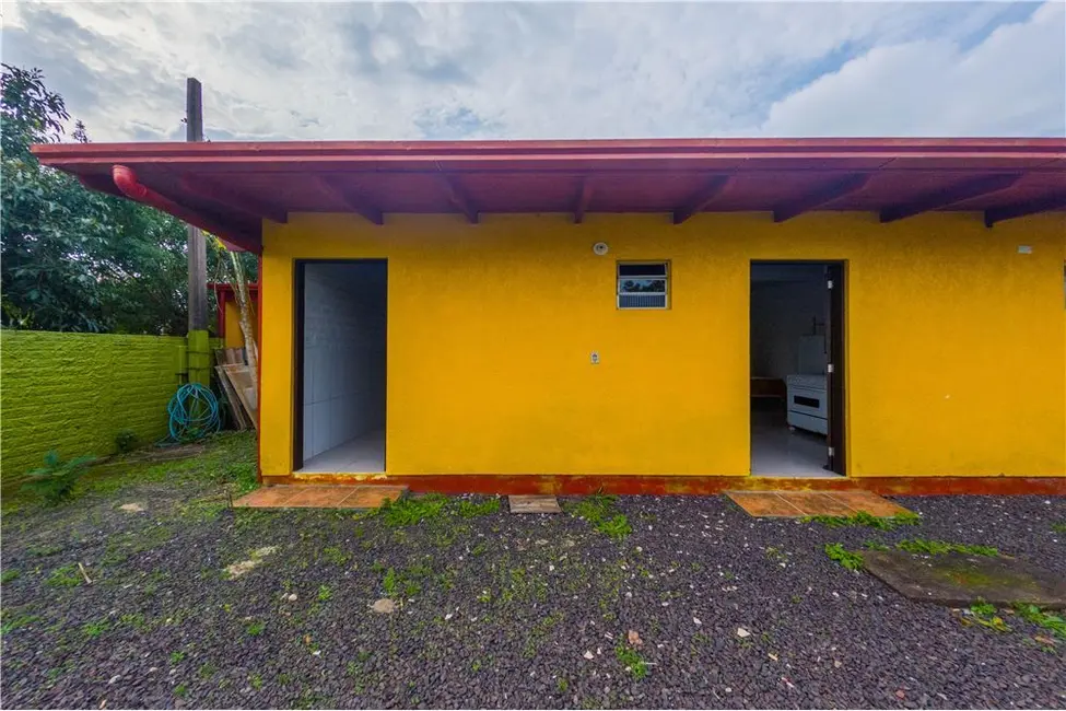 Foto 1 de Casa com 5 quartos à venda, 174m2 em Imbe - RS