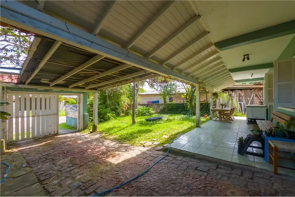 Casa com 3 quartos à venda, 182m2 em Tramandai - RS - imagem 4 Foto 4 de Casa com 3 quartos à venda, 182m2 em Tramandai - RS
