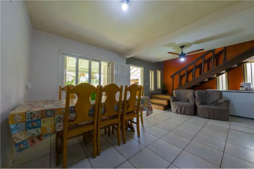 Casa com 3 quartos à venda, 182m2 em Tramandai - RS - imagem 7 Foto 7 de Casa com 3 quartos à venda, 182m2 em Tramandai - RS