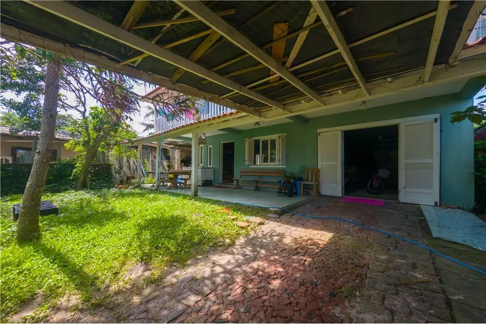 Casa com 3 quartos à venda, 182m2 em Tramandai - RS - imagem 3 Foto 3 de Casa com 3 quartos à venda, 182m2 em Tramandai - RS