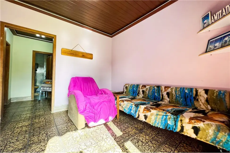 Casa com 3 quartos à venda, 112m2 em Tramandai - RS - imagem 4 Foto 4 de Casa com 3 quartos à venda, 112m2 em Tramandai - RS