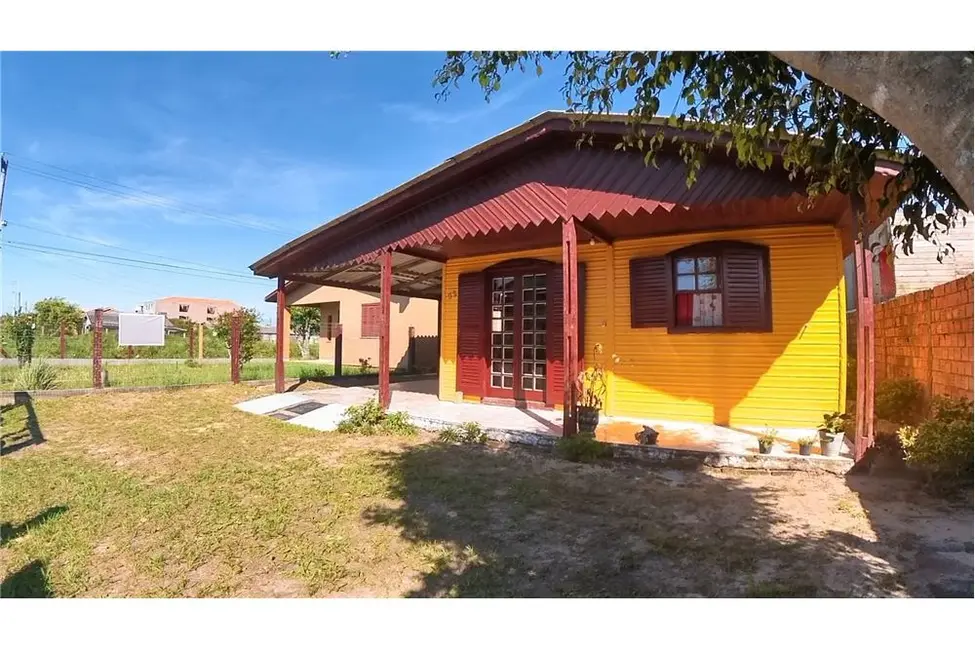 Foto 1 de Casa com 4 quartos à venda, 134m2 em Tramandai - RS