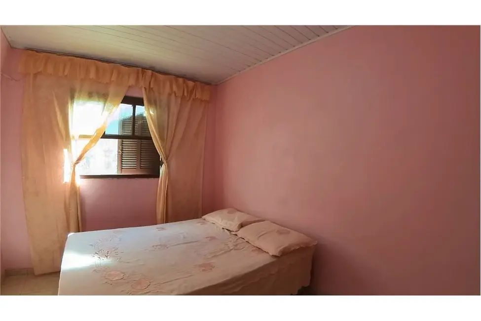 Foto 20 de Casa com 4 quartos à venda, 134m2 em Tramandai - RS