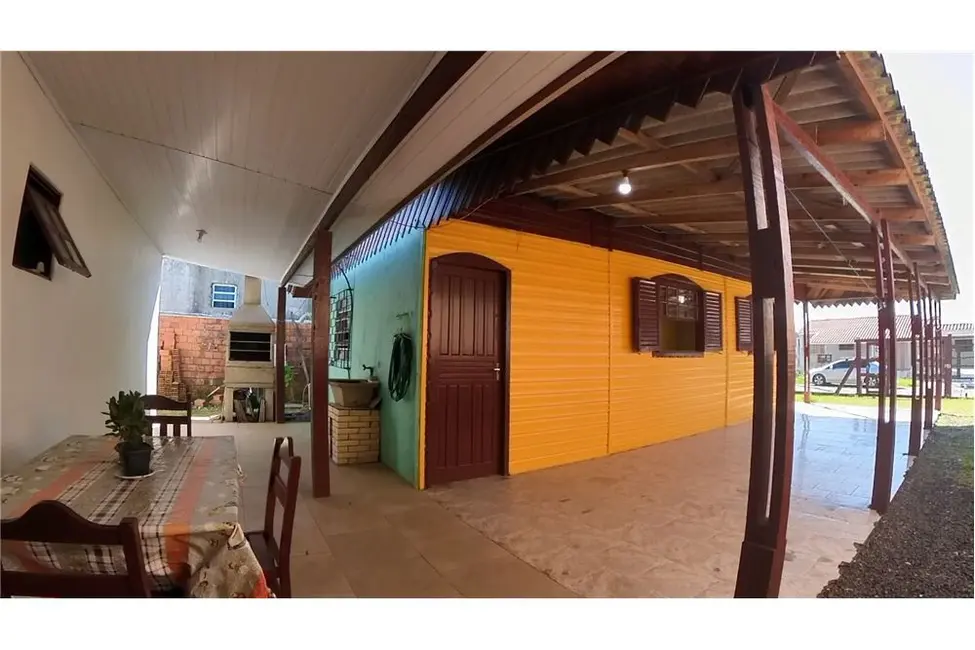 Foto 13 de Casa com 4 quartos à venda, 134m2 em Tramandai - RS