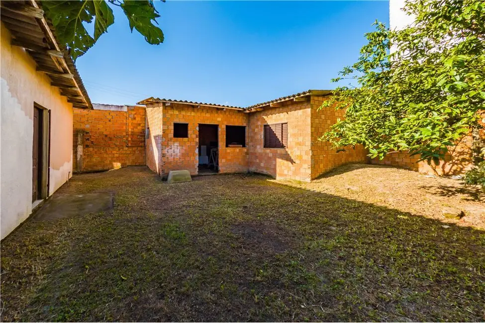 Foto 29 de Casa com 3 quartos à venda, 120m2 em Tramandai - RS