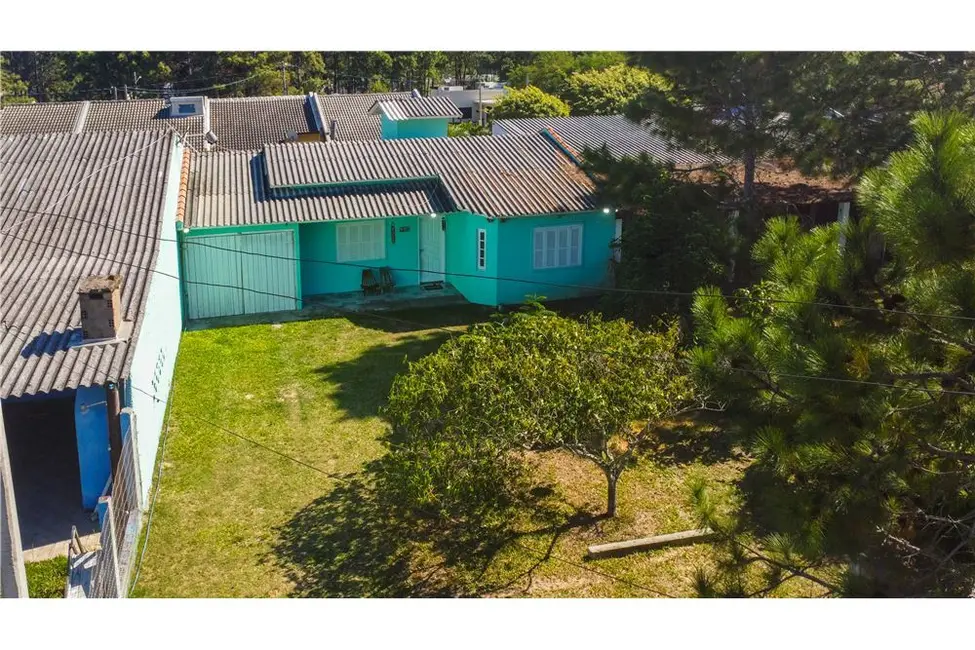 Casa com 3 quartos à venda, 100m2 em Tramandai - RS - imagem 3 Foto 3 de Casa com 3 quartos à venda, 100m2 em Tramandai - RS