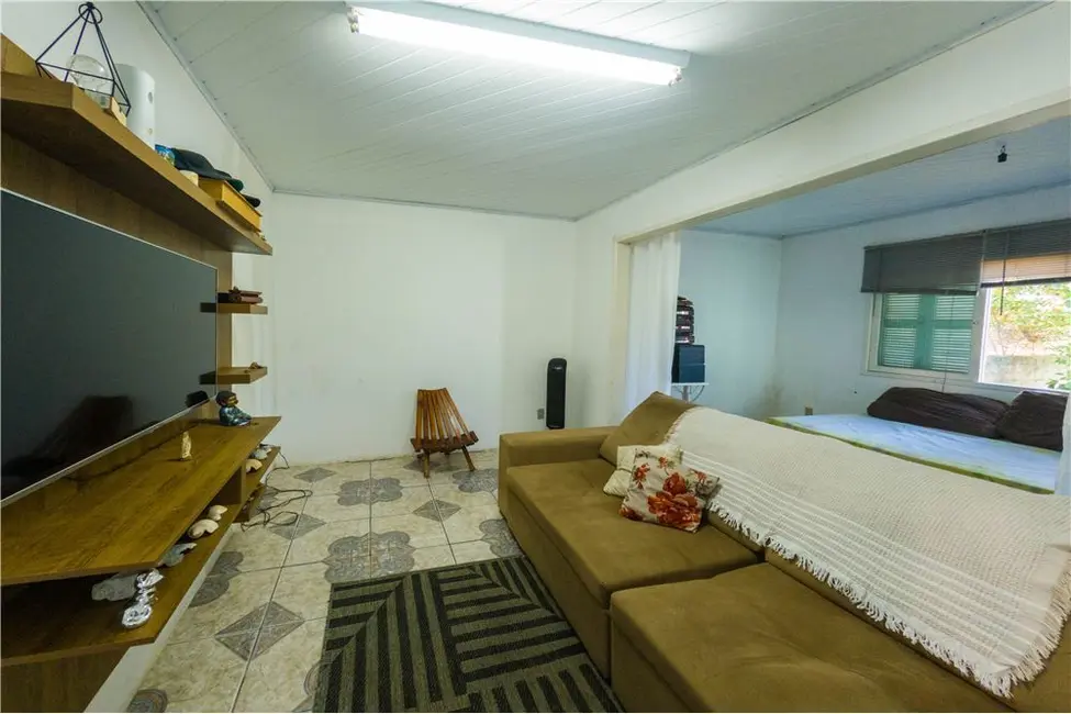 Casa com 3 quartos à venda, 100m2 em Tramandai - RS - imagem 8 Foto 8 de Casa com 3 quartos à venda, 100m2 em Tramandai - RS