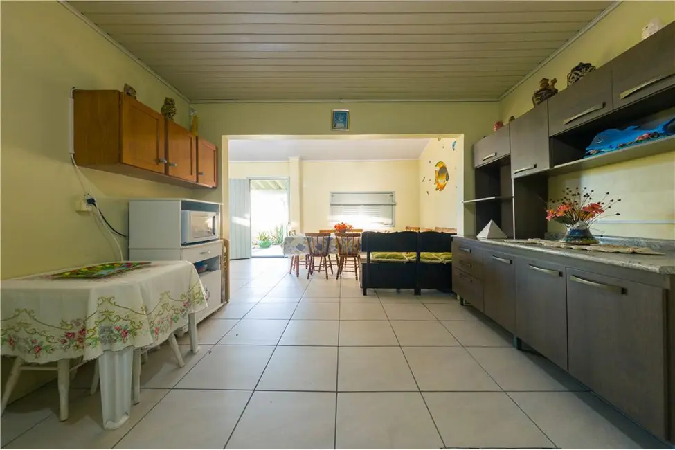 Foto 33 de Casa com 4 quartos à venda, 117m2 em Tramandai - RS