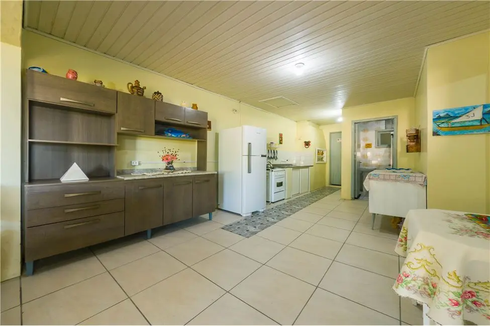 Foto 36 de Casa com 4 quartos à venda, 117m2 em Tramandai - RS