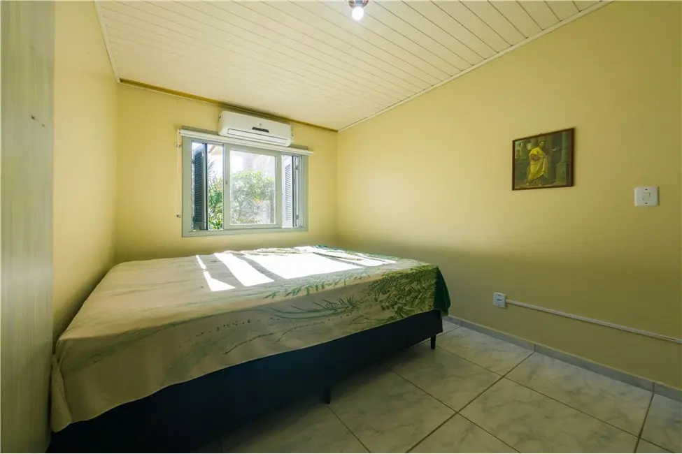 Foto 20 de Casa com 4 quartos à venda, 117m2 em Tramandai - RS