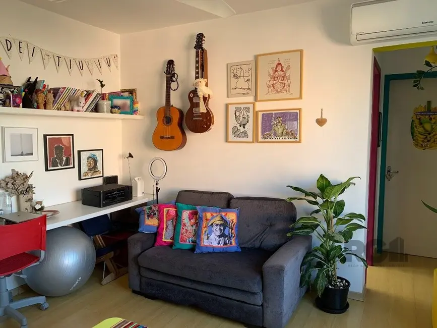 Apartamento com 1 quarto à venda, 43m2 em Menino Deus, Porto Alegre - RS - imagem 2 Foto 2 de Apartamento com 1 quarto à venda, 43m2 em Menino Deus, Porto Alegre - RS