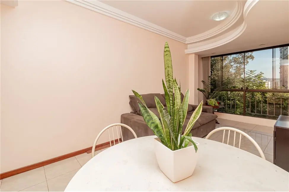 Foto 2 de Apartamento com 2 quartos à venda, 58m2 em Jardim Carvalho, Porto Alegre - RS