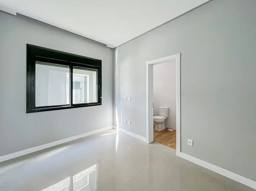 Foto 8 de Casa com 4 quartos à venda, 220m2 em Capao Da Canoa - RS