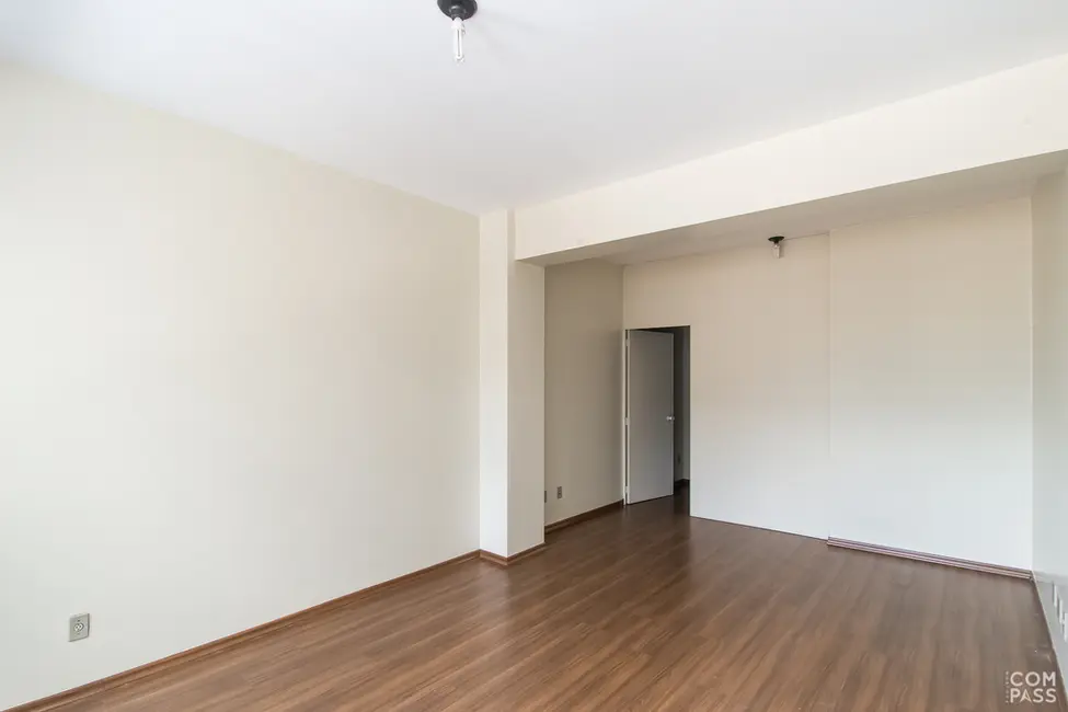 Foto 2 de Sala Comercial à venda, 39m2 em Independência, Porto Alegre - RS