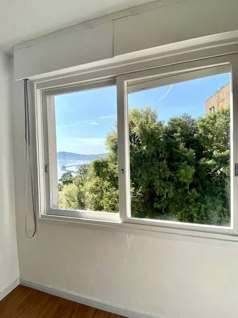 Foto 3 de Apartamento com 2 quartos à venda, 81m2 em Vila Assunção, Porto Alegre - RS