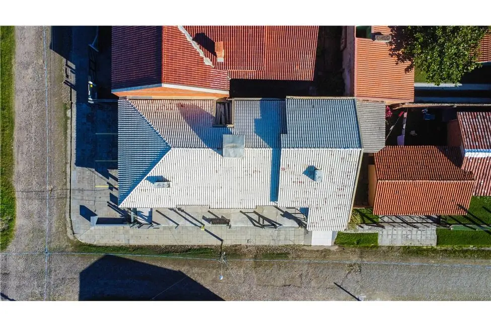 Casa com 4 quartos à venda, 198m2 em Tramandai - RS - imagem 3 Foto 3 de Casa com 4 quartos à venda, 198m2 em Tramandai - RS