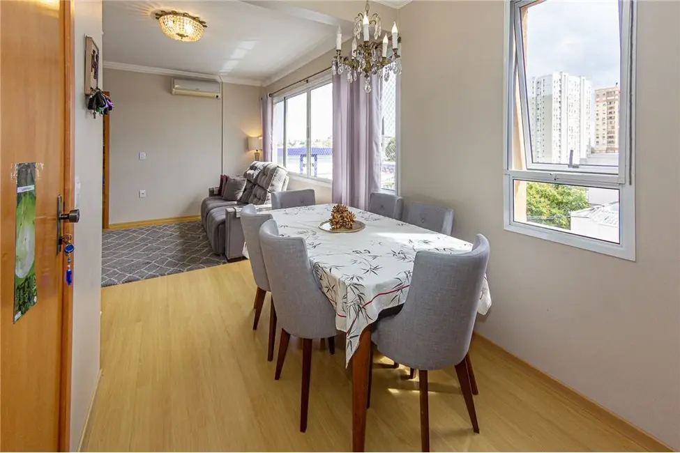 Apartamento com 2 quartos à venda, 73m2 em Vila Ipiranga, Porto Alegre - RS - imagem 4 Foto 4 de Apartamento com 2 quartos à venda, 73m2 em Vila Ipiranga, Porto Alegre - RS