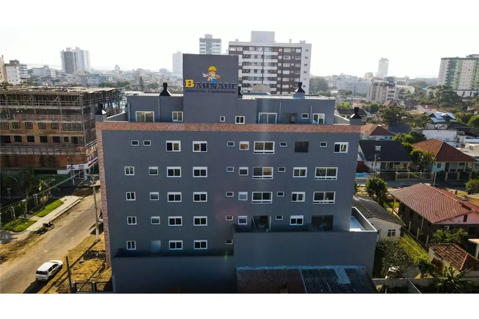 Apartamento com 2 quartos à venda, 67m2 em Centro, Tramandai - RS - imagem 3 Foto 3 de Apartamento com 2 quartos à venda, 67m2 em Centro, Tramandai - RS