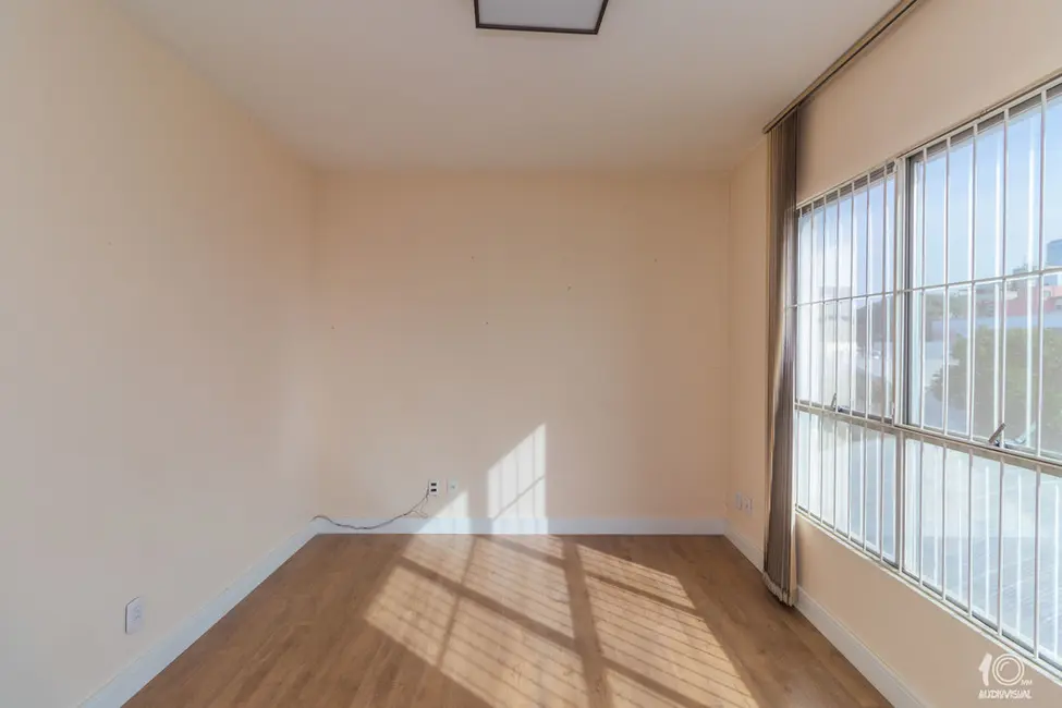 Foto 4 de Sala Comercial à venda, 39m2 em São Geraldo, Porto Alegre - RS