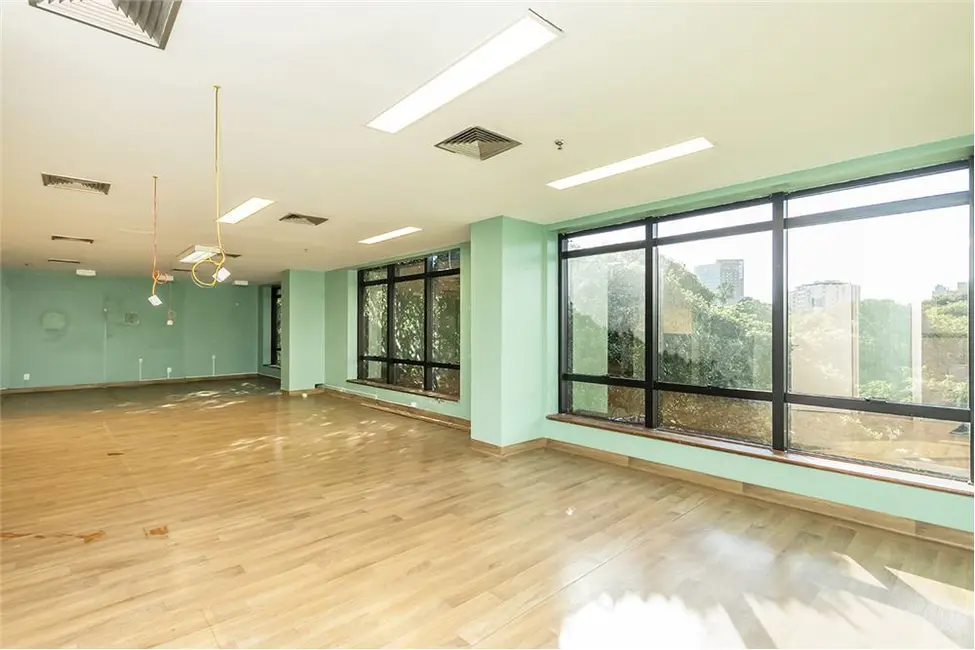 Sala Comercial à venda, 201m2 em Moinhos de Vento, Porto Alegre - RS - imagem 1 Foto 1 de Sala Comercial à venda, 201m2 em Moinhos de Vento, Porto Alegre - RS