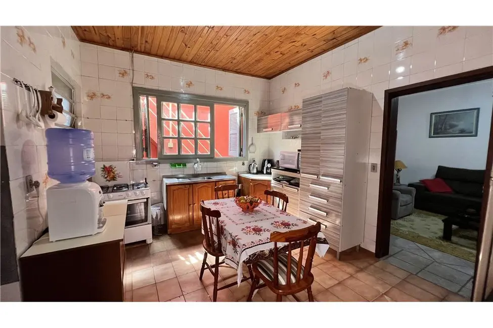 Casa com 4 quartos à venda, 274m2 em Tramandai - RS - imagem 7 Foto 7 de Casa com 4 quartos à venda, 274m2 em Tramandai - RS