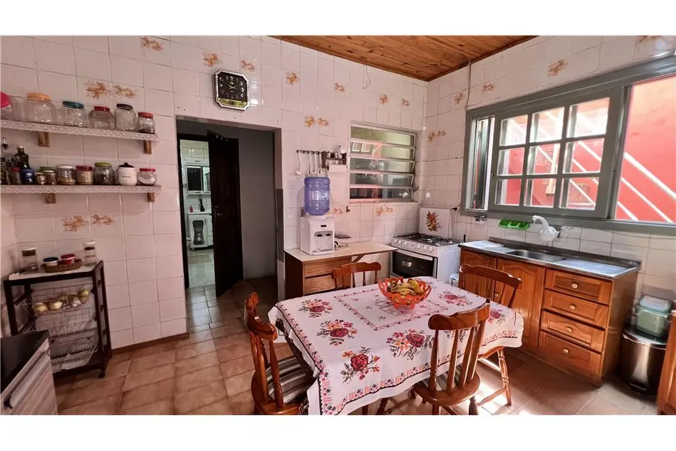 Casa com 4 quartos à venda, 274m2 em Tramandai - RS - imagem 5 Foto 5 de Casa com 4 quartos à venda, 274m2 em Tramandai - RS