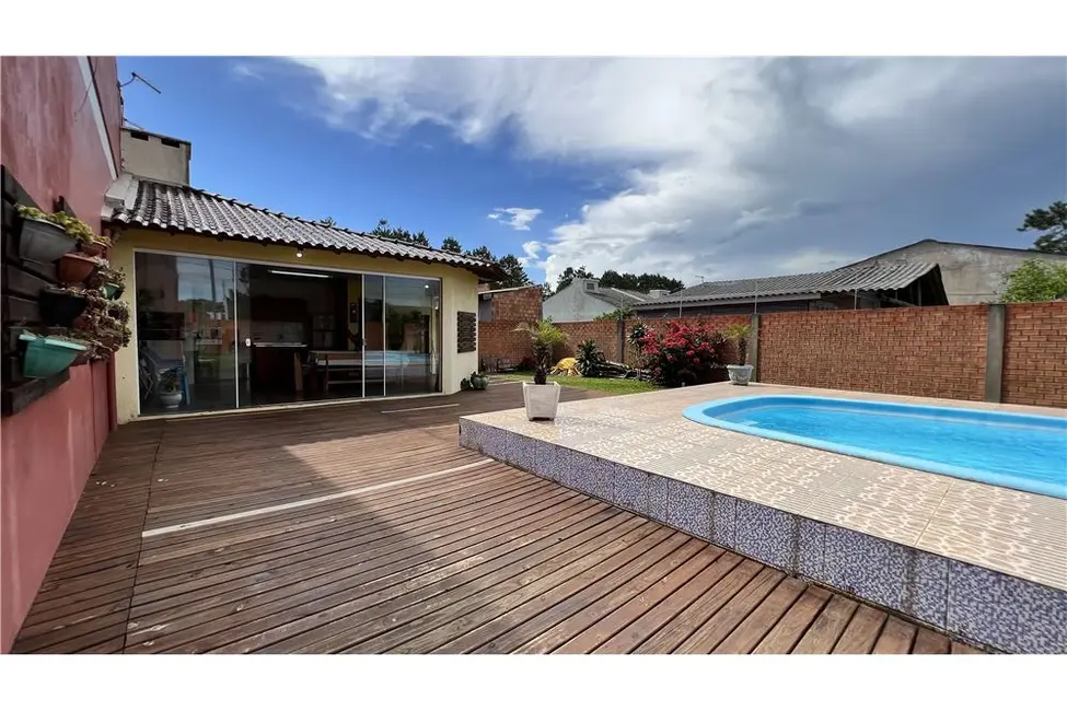 Casa com 4 quartos à venda, 274m2 em Tramandai - RS - imagem 4 Foto 4 de Casa com 4 quartos à venda, 274m2 em Tramandai - RS