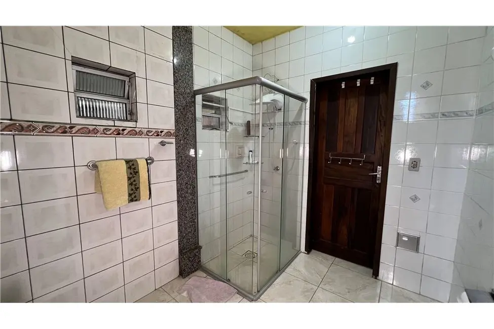 Casa com 4 quartos à venda, 274m2 em Tramandai - RS - imagem 8 Foto 8 de Casa com 4 quartos à venda, 274m2 em Tramandai - RS