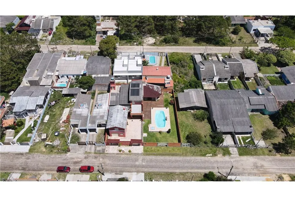 Foto 26 de Casa com 4 quartos à venda, 274m2 em Tramandai - RS