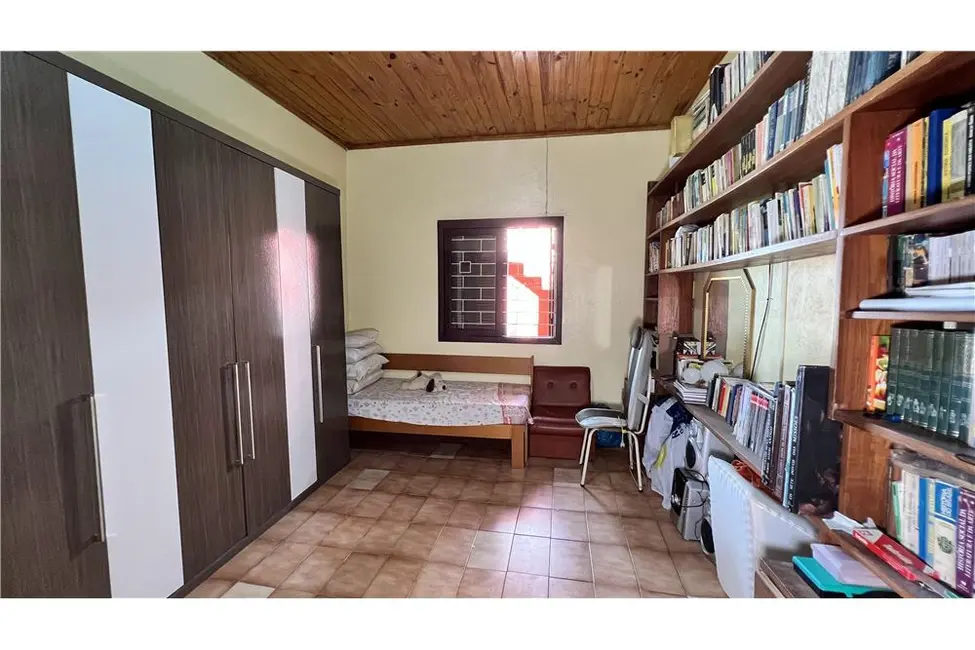 Casa com 4 quartos à venda, 274m2 em Tramandai - RS - imagem 6 Foto 6 de Casa com 4 quartos à venda, 274m2 em Tramandai - RS