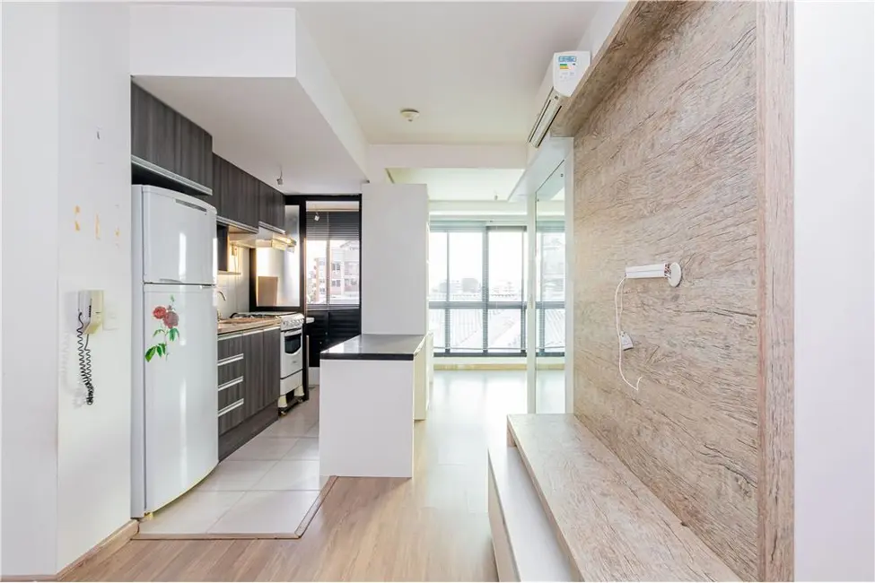 Apartamento com 1 quarto à venda, 38m2 em Menino Deus, Porto Alegre - RS - imagem 2 Foto 2 de Apartamento com 1 quarto à venda, 38m2 em Menino Deus, Porto Alegre - RS