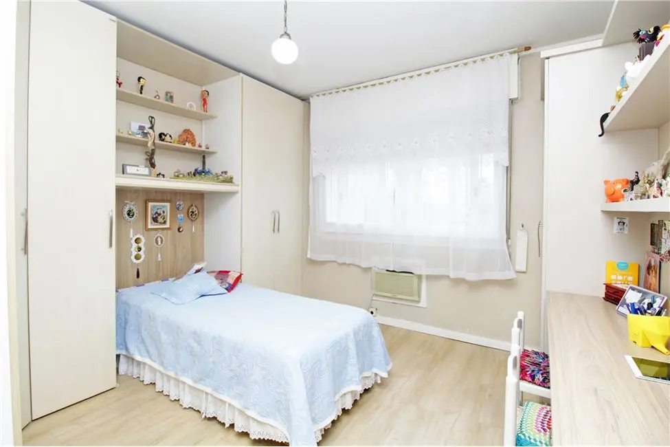 Apartamento com 3 quartos à venda, 84m2 em Menino Deus, Porto Alegre - RS - imagem 9 Foto 9 de Apartamento com 3 quartos à venda, 84m2 em Menino Deus, Porto Alegre - RS