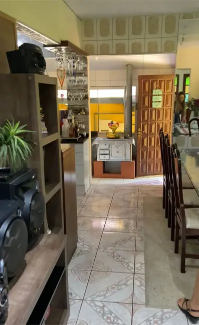 Casa com 5 quartos à venda, 350m2 em Jardim Sabará, Porto Alegre - RS - imagem 3 Foto 3 de Casa com 5 quartos à venda, 350m2 em Jardim Sabará, Porto Alegre - RS