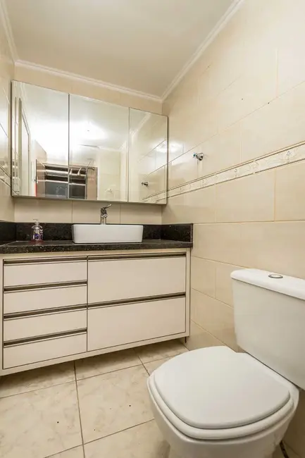 Apartamento com 3 quartos à venda, 103m2 em Centro Histórico, Porto Alegre - RS - imagem 1 Foto 1 de Apartamento com 3 quartos à venda, 103m2 em Centro Histórico, Porto Alegre - RS
