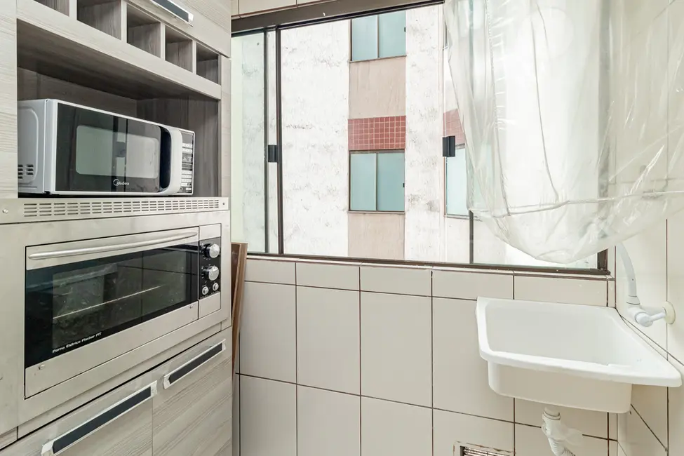 Apartamento com 2 quartos à venda, 76m2 em Centro Histórico, Porto Alegre - RS - imagem 2 Foto 2 de Apartamento com 2 quartos à venda, 76m2 em Centro Histórico, Porto Alegre - RS