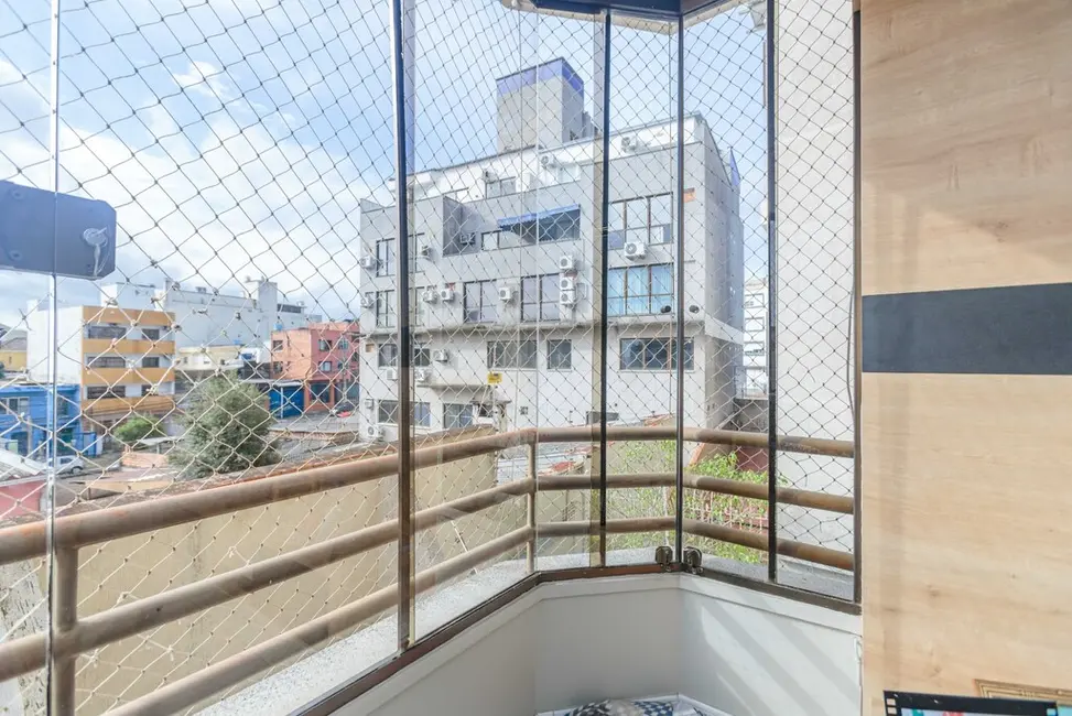 Apartamento com 2 quartos à venda, 72m2 em Azenha, Porto Alegre - RS - imagem 6 Foto 6 de Apartamento com 2 quartos à venda, 72m2 em Azenha, Porto Alegre - RS