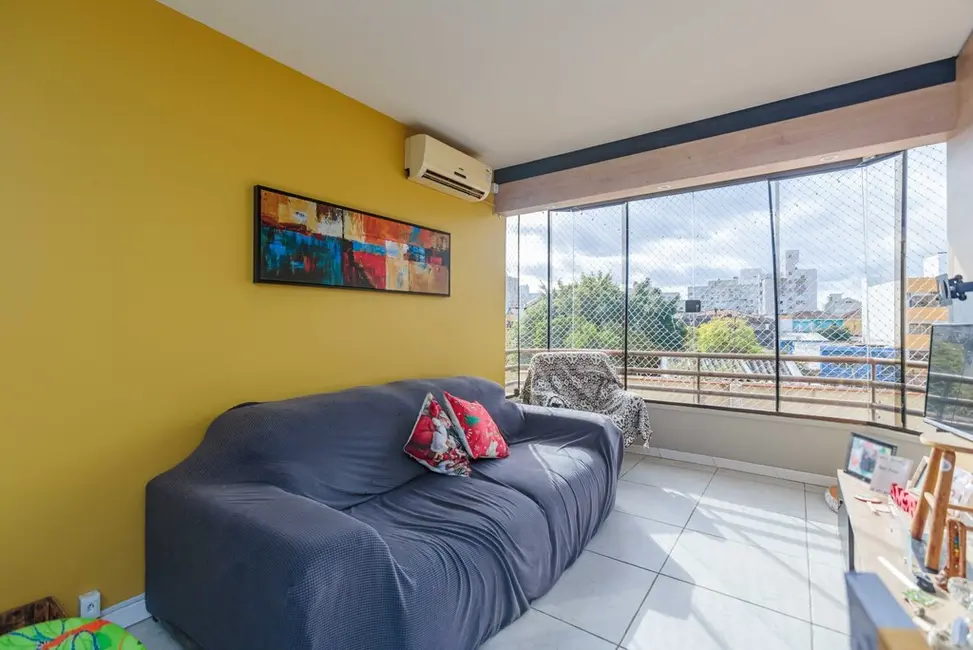 Apartamento com 2 quartos à venda, 72m2 em Azenha, Porto Alegre - RS - imagem 5 Foto 5 de Apartamento com 2 quartos à venda, 72m2 em Azenha, Porto Alegre - RS