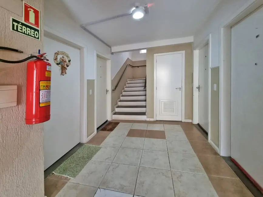 Foto 7 de Apartamento com 2 quartos à venda, 67m2 em Guarujá, Porto Alegre - RS