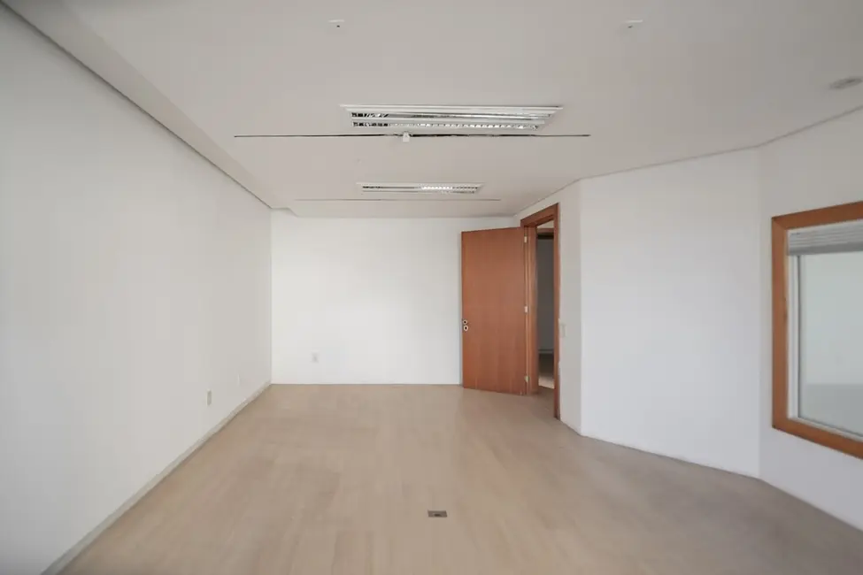 Sala Comercial à venda, 320m2 em Petrópolis, Porto Alegre - RS - imagem 7 Foto 7 de Sala Comercial à venda, 320m2 em Petrópolis, Porto Alegre - RS