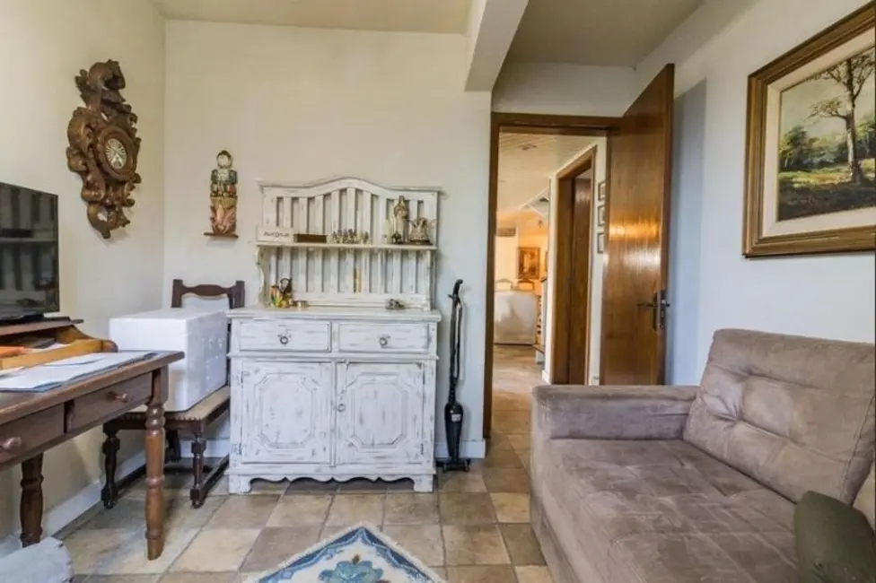 Casa com 4 quartos à venda, 290m2 em Ipanema, Porto Alegre - RS - imagem 7 Foto 7 de Casa com 4 quartos à venda, 290m2 em Ipanema, Porto Alegre - RS