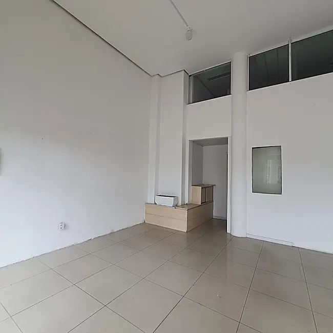 Loja para alugar, 130m2 em Higienópolis, Porto Alegre - RS - imagem 3 Foto 3 de Loja para alugar, 130m2 em Higienópolis, Porto Alegre - RS